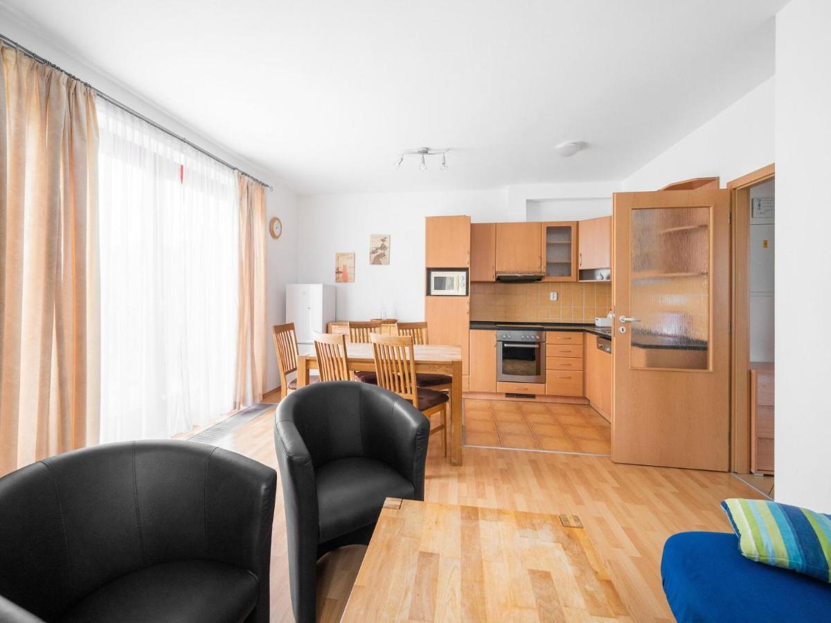 Comfortable Holiday Home In Lipno With Garden Lipno nad Vltavou Esterno foto