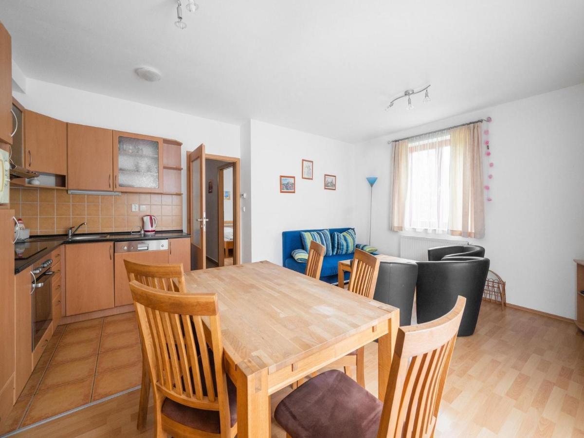 Comfortable Holiday Home In Lipno With Garden Lipno nad Vltavou Esterno foto