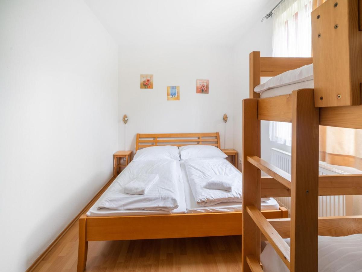Comfortable Holiday Home In Lipno With Garden Lipno nad Vltavou Esterno foto